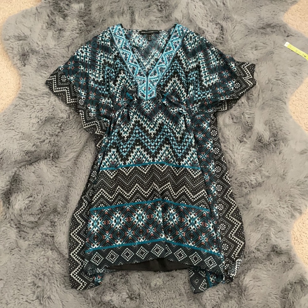 WHBM Embroidered Detail Chevron Kimono Dress NWOT